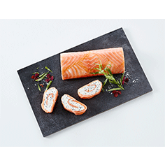 Lakseroulade flødeost og sort caviar